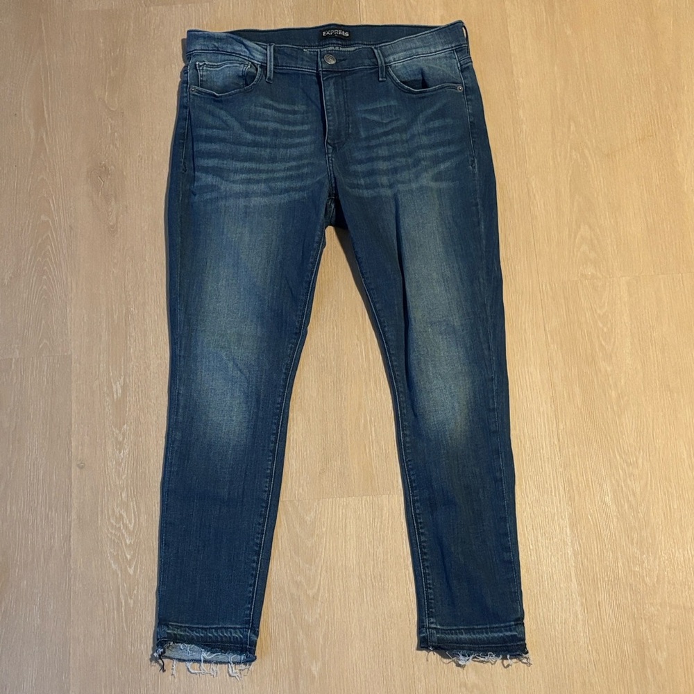 Express Mid Rise Ankle Legging Jeans with Frayed Hem size 12